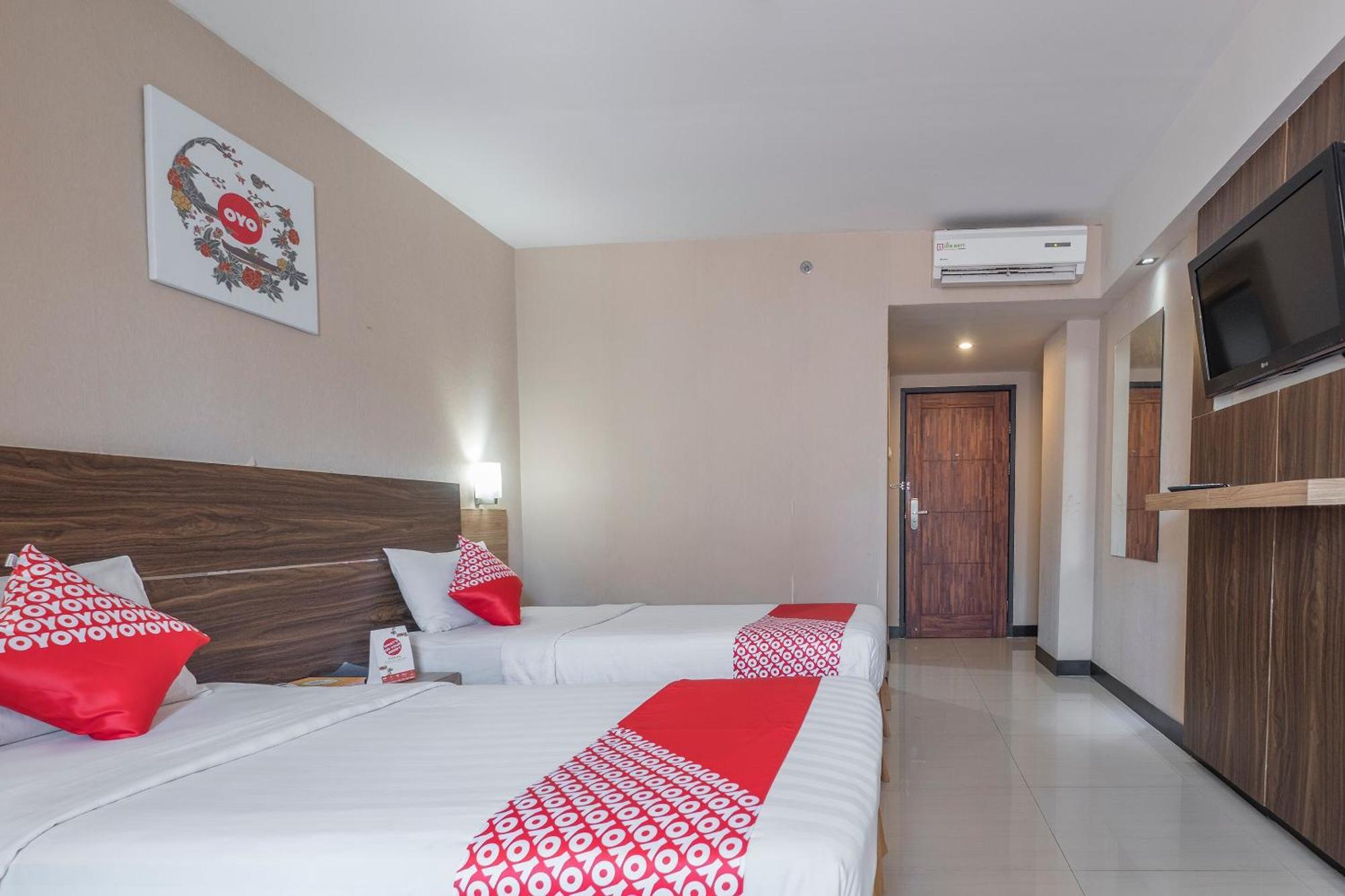 Oyo 1081 Allson City Hotel Макасар Экстерьер фото