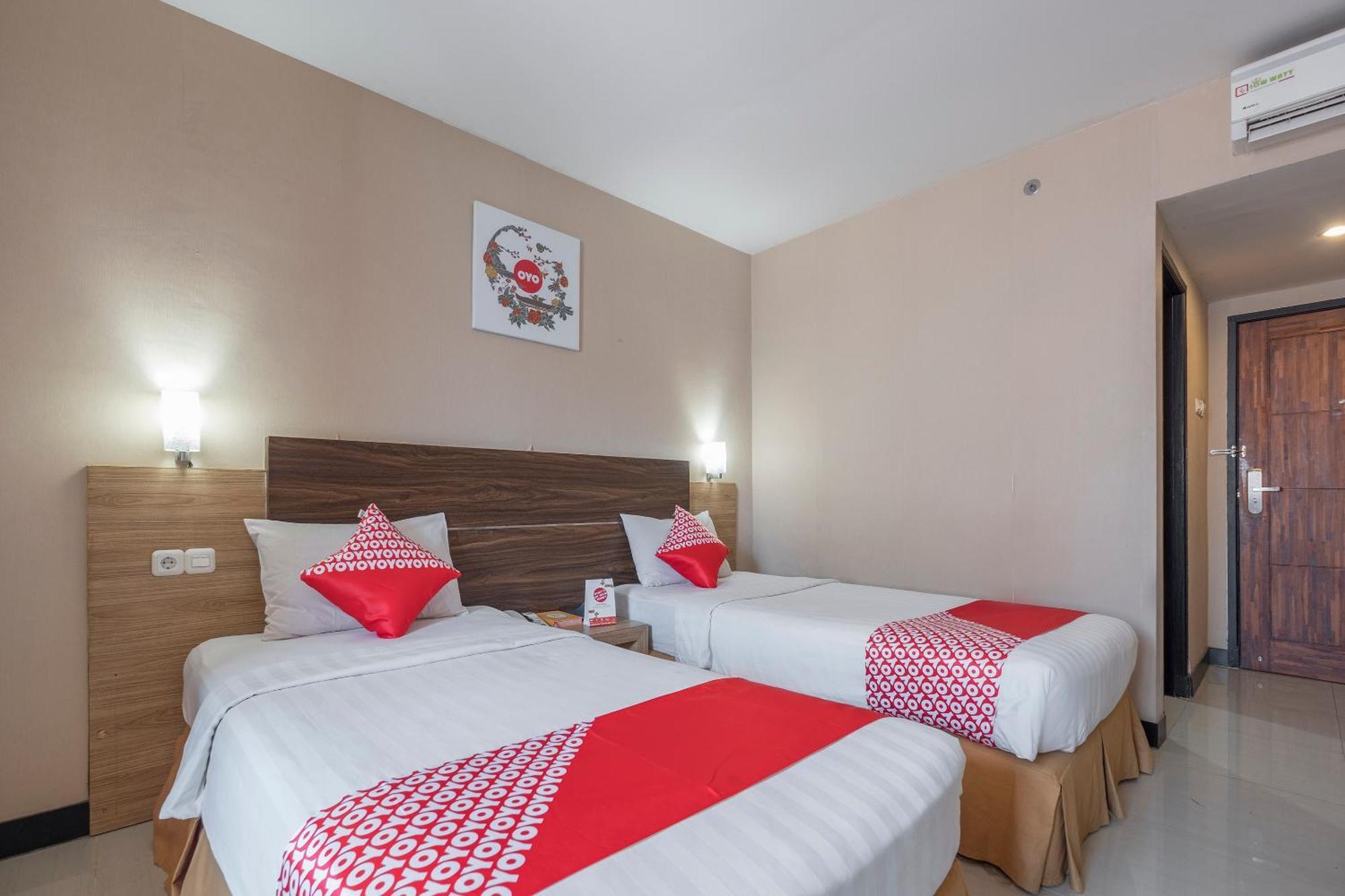 Oyo 1081 Allson City Hotel Макасар Экстерьер фото